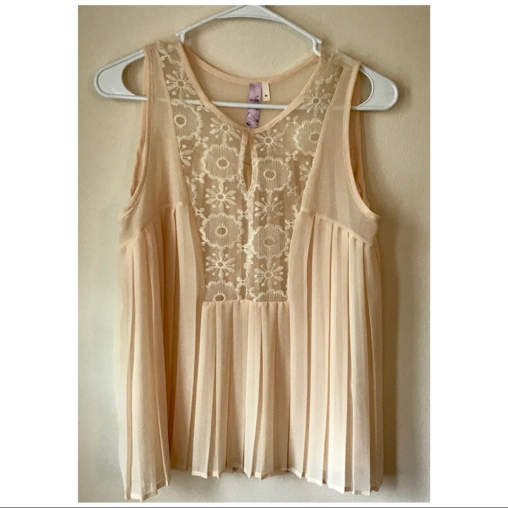 *SOLD* Francesca’s Blouse